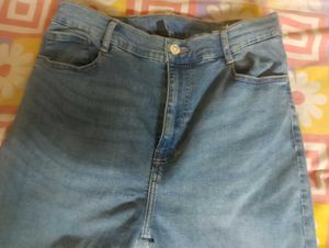 Light Wash Flared Jeans