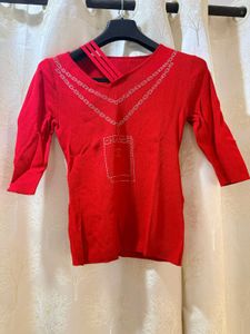Stylish Red Stone Work Top