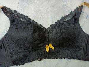 Black Lace Push-up Bra with Yellow Bow