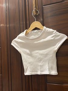Basic White Cropped T-Shirt