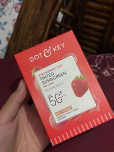 Dot & Key Strawberry Dew Tinted Sunscreen