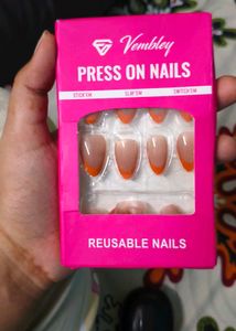 press on nails 💅💅