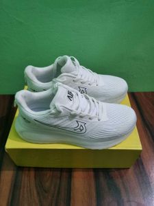 AIR Men's White Sports Shoes / Running Shoe