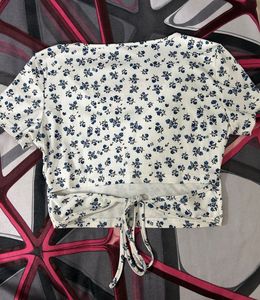 URBANIC - Floral Crop Top
