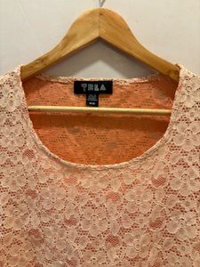 Chic Lace Crop Top