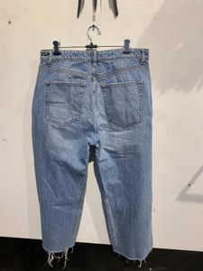 Light Wash Cropped Jeans