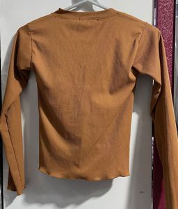 Ribbed V-Neck Long Sleeve Top