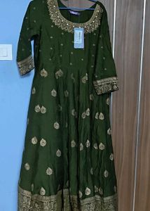 Elegant Green Kurta with Gold Print