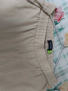 Cream coloured Cropped Trousers