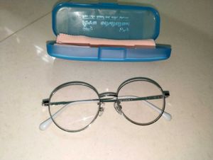 Round Frame Glasses with Case (unused)