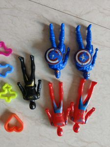 Superhero Action Figures &amp; Play Dough Cutters Set