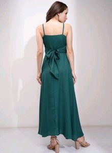 Elegant Emerald Green Maxi Dress with Free gift 🎁