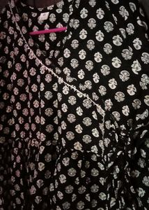 Stylish Black &amp; White Printed Kurta