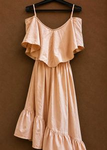 Chic Ruffled Cold Shoulder Midi Dress