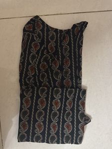 Stylish Paisley Print Kurta