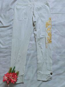Off White Cropped Leggings