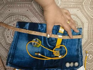 New with tag Cute Denim Shorts for 4-6 years