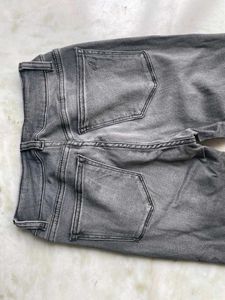 🖤✨ WOMEN’S GREY WASHED DENIM JEANS ✨🖤