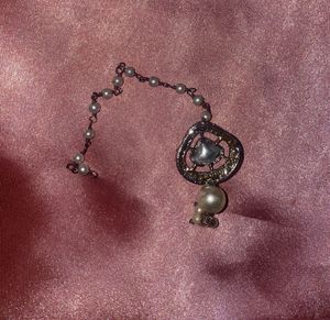 Elegant Pearl &amp; Crystal mangtikka