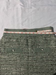Chic Tweed Mini Skirt