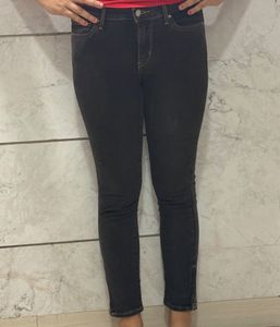 Classic Dark Wash Skinny Jeans