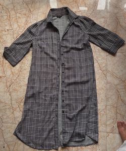 Chic Houndstooth Button-Up Shirtdress