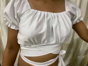 Trendy White Crop Top – Stylish &amp; Versatile