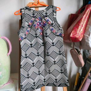 Embellished Geometric Print Kurta