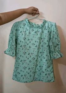 Chic Floral Puff Sleeve Top