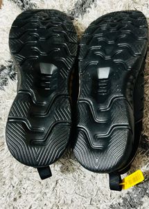 Stylish Black &amp; Gold Sports Shoes