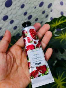 Nykaa Hand Cream - Strawberry Vanilla