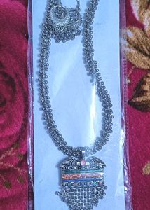 Silver Tone Necklace &amp; Earring Set