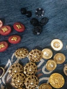 fancy button ( plastic)