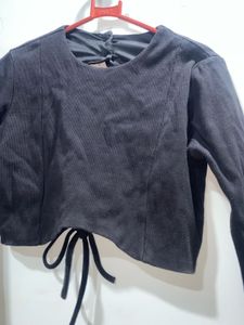 Black Long Sleeve Crop Top
