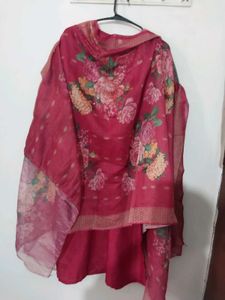 Elegant Embroidered Kurta