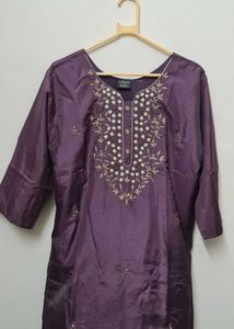 Elegant Purple Embroidered Kurta