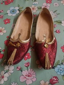 Men jutti for wedding season
