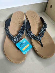 Skechers Sparkling Wedge Flip-Flops....