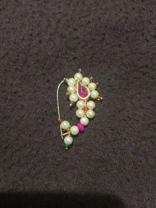 Traditional Kundan Nose Ring with Pearls