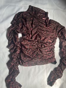 Chic Ruched Leopard Print Top
