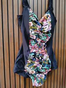 Chic Floral One-Piece Swimsuit Monokini Bikini