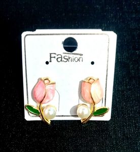 Cute Tulip Pearl Earrings
