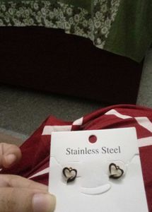 Chic Heart Stud Earrings