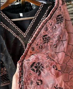 Elegant Black Embroidered Kurta Set😍