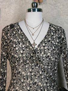 Chic Black &amp; White Print Wrap Top