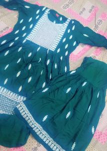 Emerald Green Embroidered Kurta Set