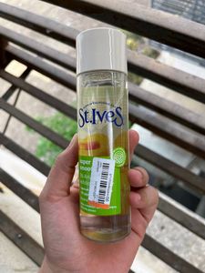 St. Ives Super Smooth 5% BHA Exfoliating Toner