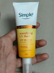 Simple Mattifying UV Fluid SPF 50