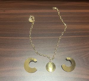 Gold Tone Necklace &amp; Earring Set