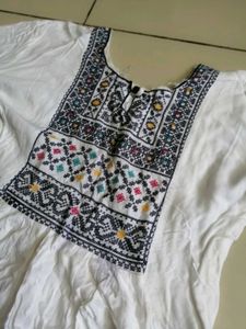 White Embroidered Kurta